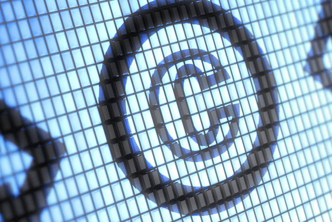 copyright symbol on a digital screen with arrows pointing at it for the copyright Modernization act